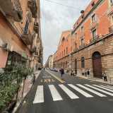 ...una strada...